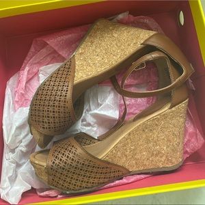 Kenneth Cole wedges